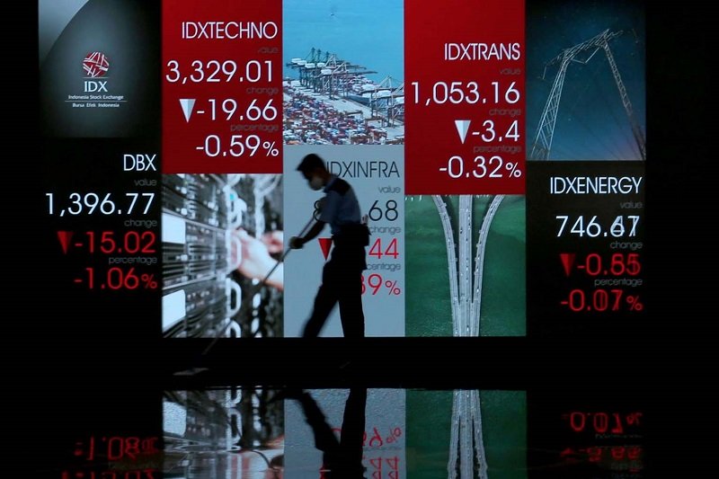 IHSG Sesi Pertama Turun Menjadi 7.888 di Okezone Economy