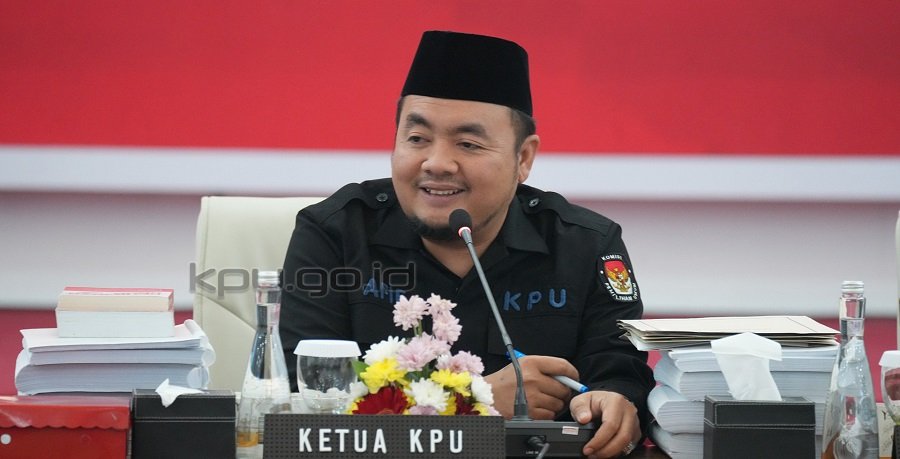 Ketua KPU M. Afifuddin Naik Jet Pribadi dan Raup Rp90 Miliar