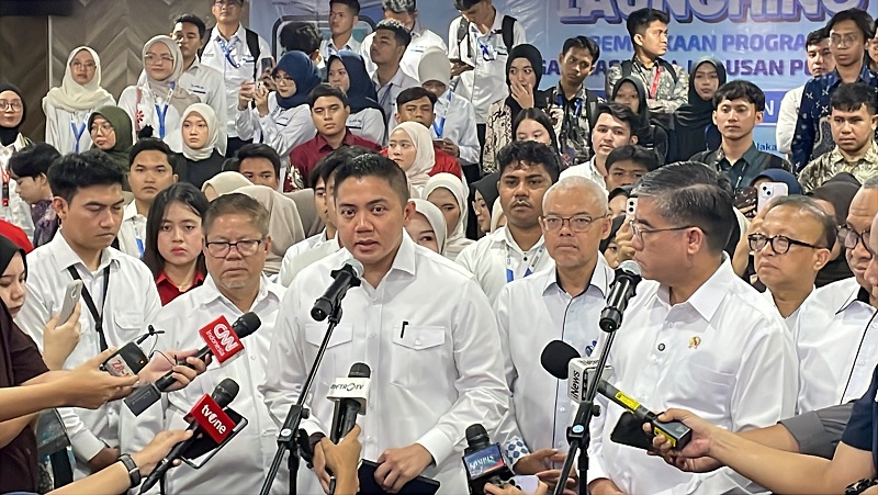 Seskab Teddy: 30% Peserta Magang 2025 Langsung Dapat Kerja