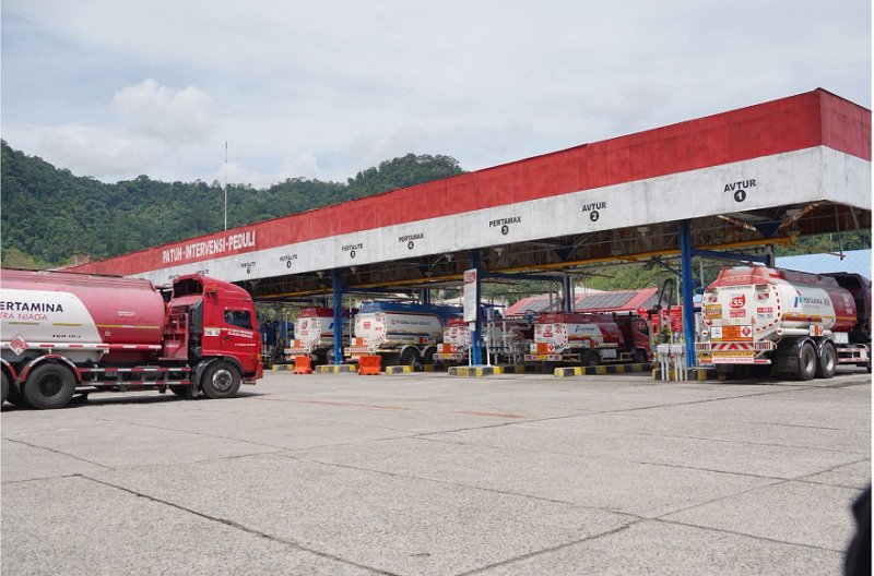 Gaji Sopir Angkut BBM Pertamina: Berapa Angkanya?