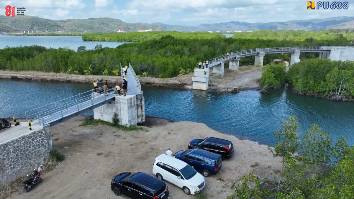 Jembatan Gantung Geser Pertama di Indonesia Selesai Dibangun