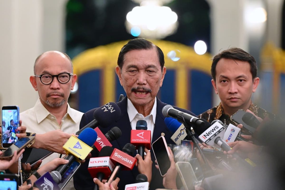 Luhut: Pemimpin Perlu Mendengar dan Tidak Merasa Paling Benar